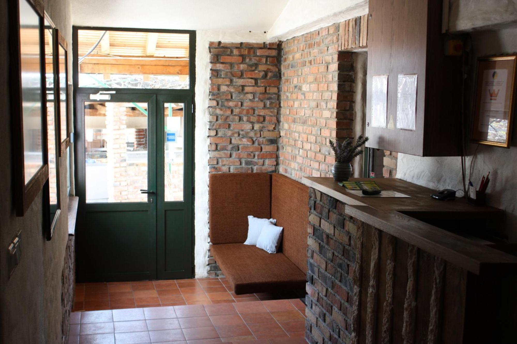 Motel Kiwi Grude Luaran gambar