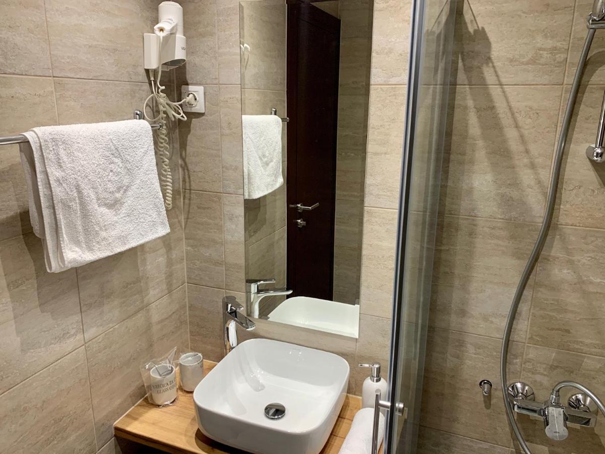 Motel Kiwi Grude Luaran gambar
